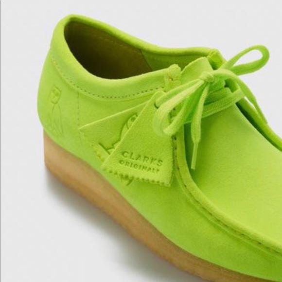 OVO x Clarks Originals Wallabee Lo Neon Green - Picture 2 of 3